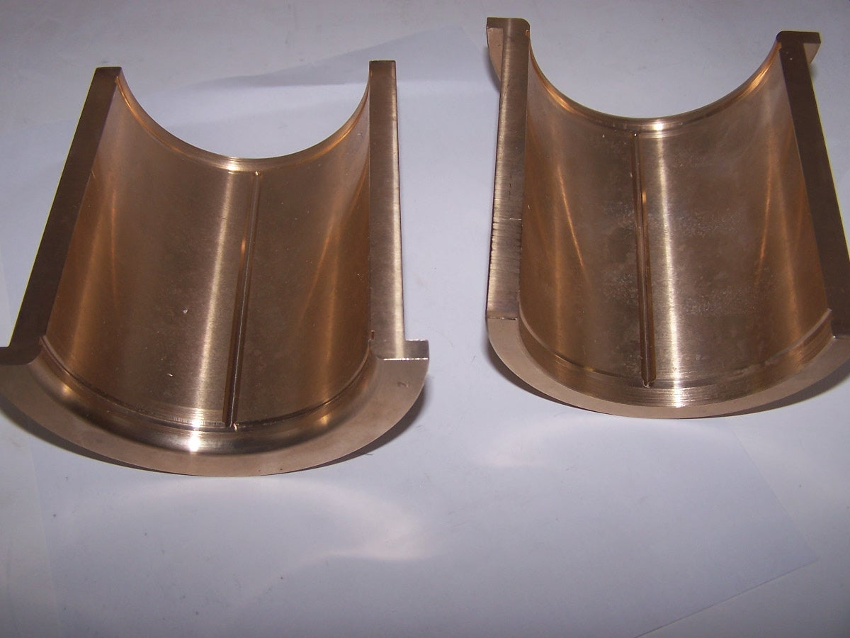 BSG,BMC T-130 MAIN BUSHING 2 HALVES