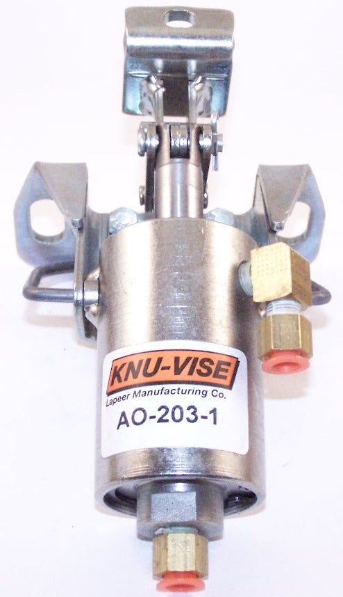 AO-203 W/SLOTTED MT &CYL1002 105DEG